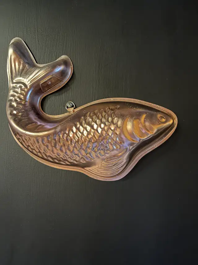 Vintage copper-coloured fish-shaped moulds in Kitchen & Dining Wares in City of Toronto - Image 3