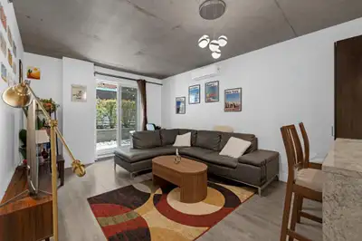 3.5 heated parking included metro Papineau