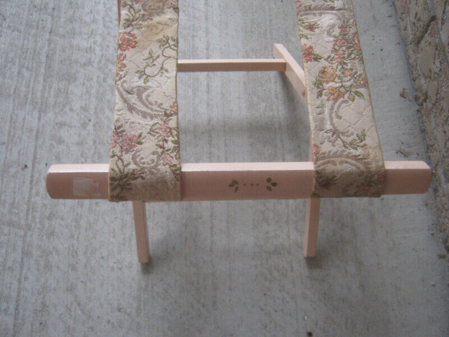 Small, pretty vintage upcycled suitcase stand in Other in Oshawa / Durham Region - Image 4