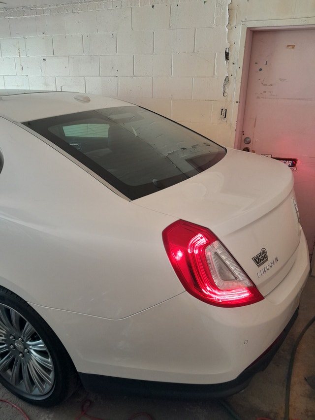 2013 Lincoln MKS 14 700KM — photo 4
