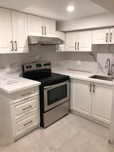 Downtown Bedroom with Ensuite Bathroom in Harbord Village