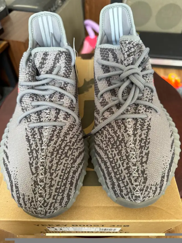 Adidas Yeezy 350 V2 AH2203 Beluga 2.0 Size 11 US NEVER WORN! in Men's Shoes in City of Toronto - Image 3
