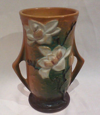 Roseville 'Magnolia Brown' vase