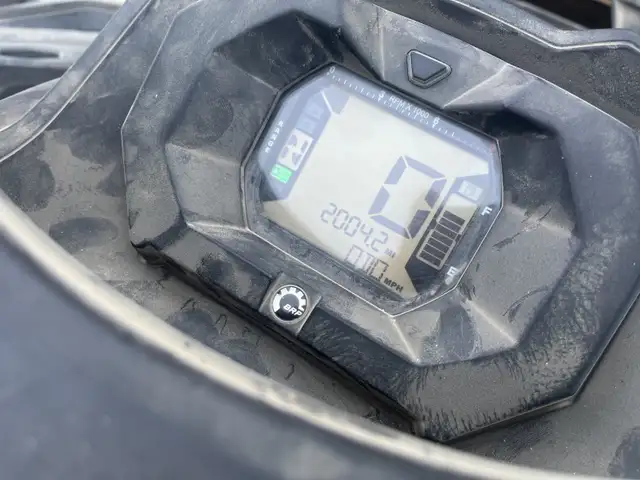 2013 can am outlander max xt in ATVs in Saskatoon - Image 5