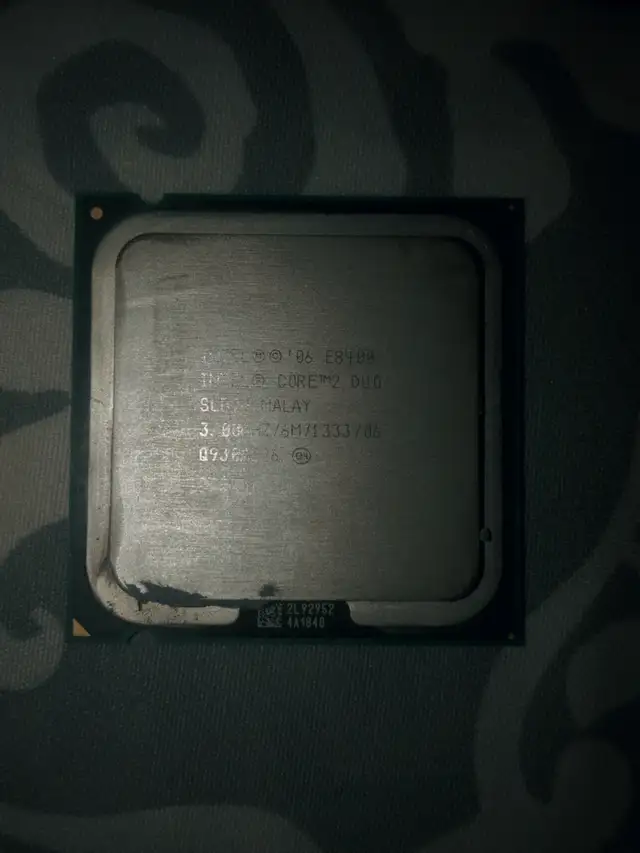 Intel E8400 in Desktop Computers in City of Toronto - Image 2