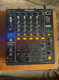 Pioneer DJM 900 Nexus DJ Mixer