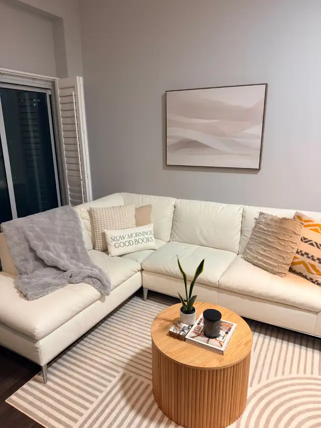 ANDREW Right-Facing Sectional Sofa Structube in Couches & Futons in City of Toronto - Image 3