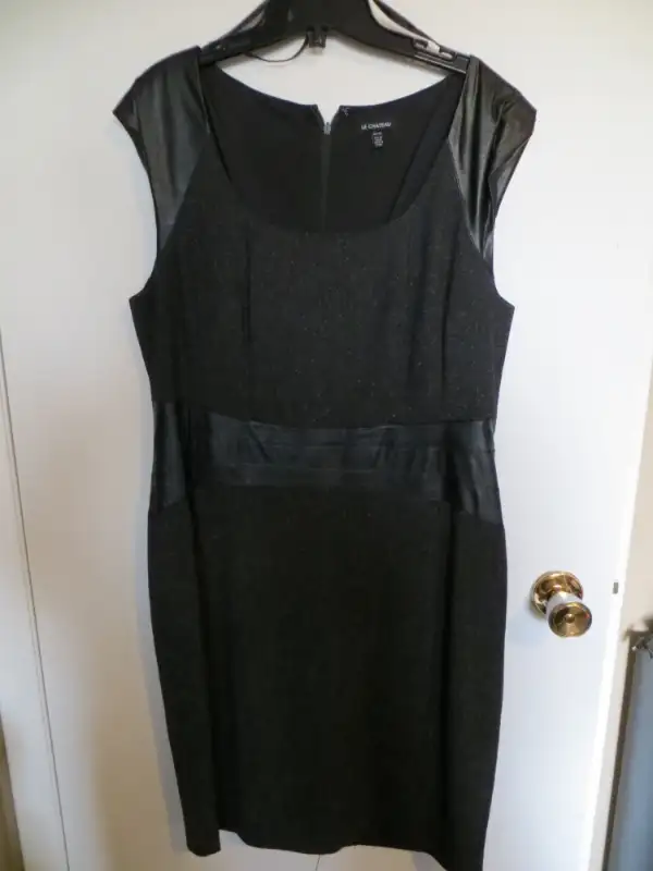 Le Chateau Black Dress - REDUCED in Women's - Dresses & Skirts in Regina - Image 3