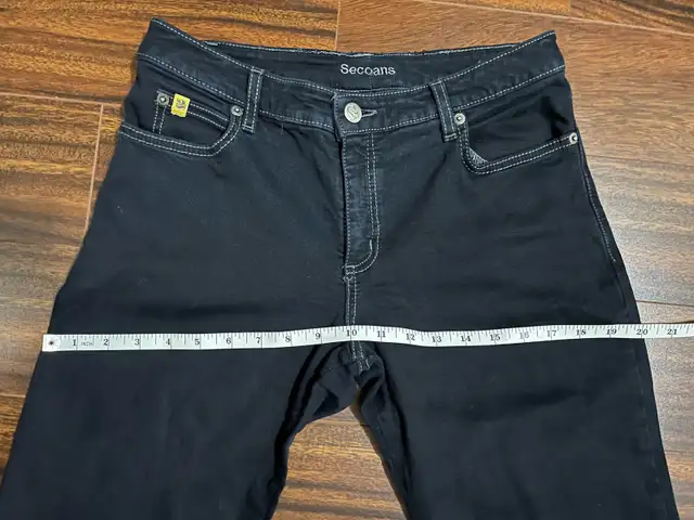Second Yoga women’s size 30 skinny jeans, dark indigo wash in Women's - Bottoms in Oshawa / Durham Region - Image 6