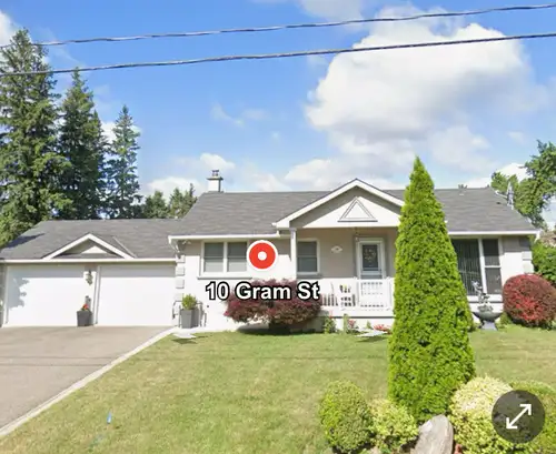 Welcome to an exceptional investment opportunity in this prestigious enclave of Maple. This solid re...