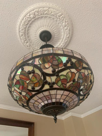 Tiffany Style Hanging Light Fixture - Excellent Condition!