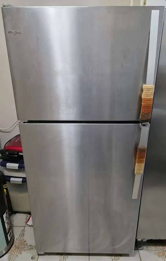 Whirlpool 30" Stainless Steel Fridge - Excellent Condition! in Refrigerators in City of Toronto - Image 3