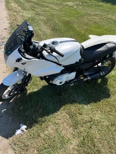 Selling my 1992 ninja 500. Needs some work and tlc Asking $850 obo Serious inquiries only Text me 70...