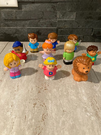 10 figurines little people