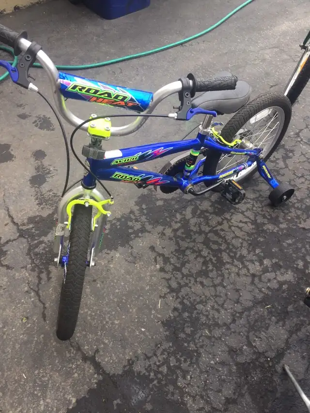 Vélos  pliables et autres les prix sont variés. in Cruiser, Commuter & Hybrid in Laval / North Shore - Image 3
