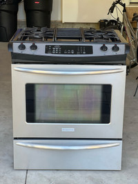 Frigidaire 30” Stainless Steel Gas Stove 