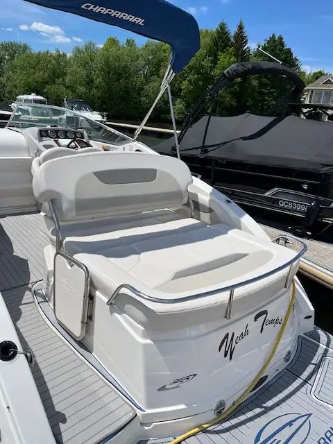 Chaparral Signature 250 in Powerboats & Motorboats in Sherbrooke - Image 10