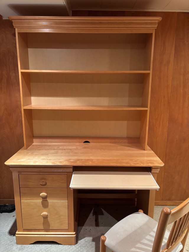 Solid Birch Desk in Desks in Hamilton - Image 2