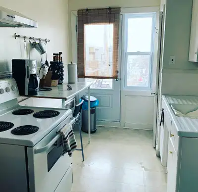 VIEUX-LIMOILOU, 1ER JUILLET, 3 1/2 À 995 $ CHAUFFÉ/ÉCLAIRÉ WIFI
