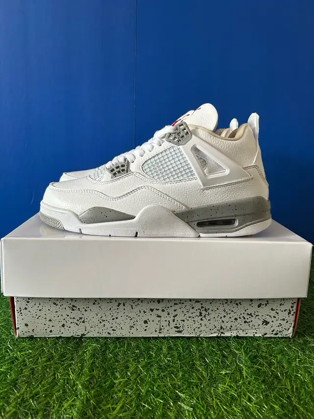 Jordan 4 White Oreos - All sizes in Men's Shoes in Mississauga / Peel Region - Image 2