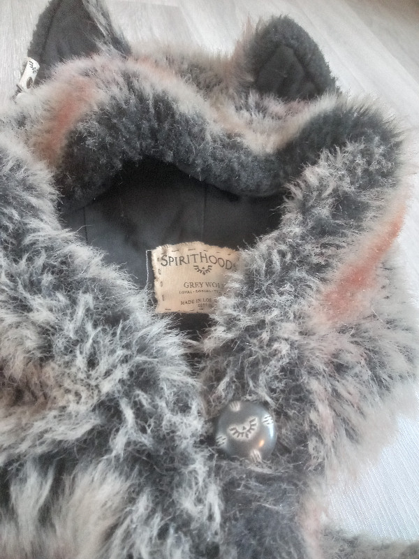 Spirithoods Grey Wolf Hood / Hat dans Femmes - Hauts et vêtements d'extérieur  à Ville d’Edmonton - Image 4