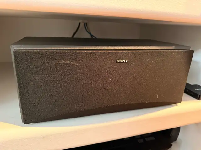 The Sony SS-CN490 center speaker