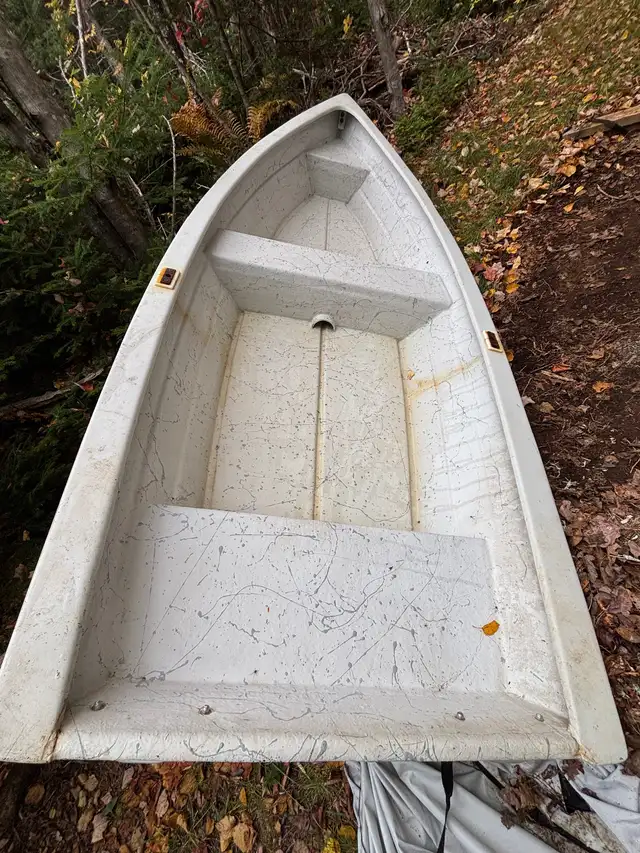 10’ Rowboat in Canoes, Kayaks & Paddles in City of Halifax - Image 3