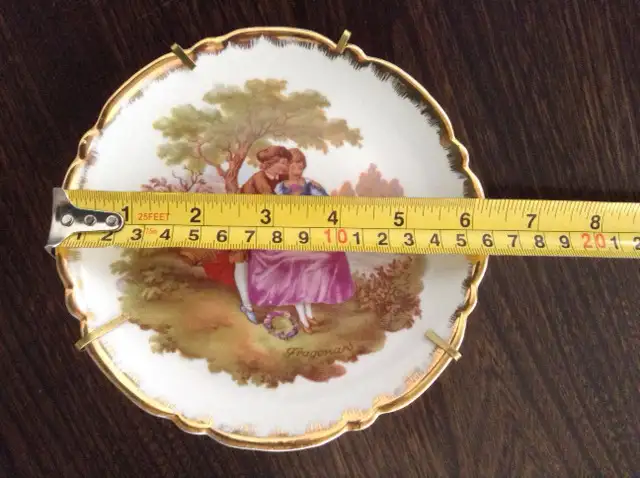 Limoges Courting Couple Plate 6 1/4" in Arts & Collectibles in Calgary - Image 2