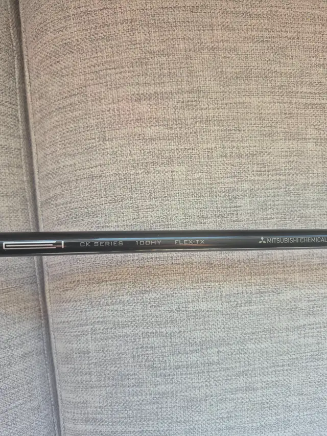 Titleist Tsi3 Hybrid - 18 Degree, X Stiff Shaft in Golf in Oakville / Halton Region - Image 5