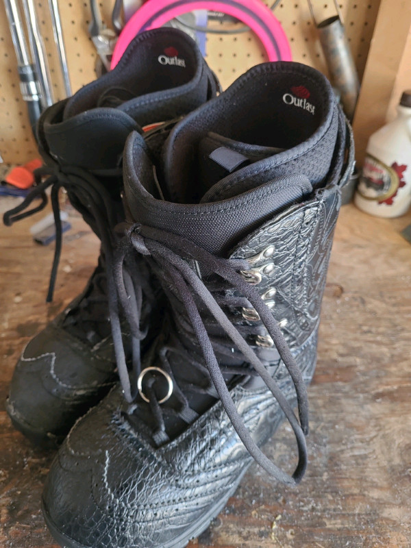 Burton Sabbath snowboard boots size 10 mens | Snowboard | Owen Sound |  Kijiji