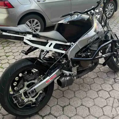 Complete Stunt Build Kawasaki ZX6R 636 Fully built stunt bike with high-quality parts and extras. Mo...