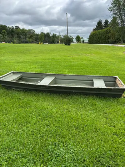 Vintage Montgomery Ward 12 foot aluminum jon boat good shape no leaks