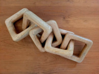 Chaîne en bois décorative / Decorative wood chain