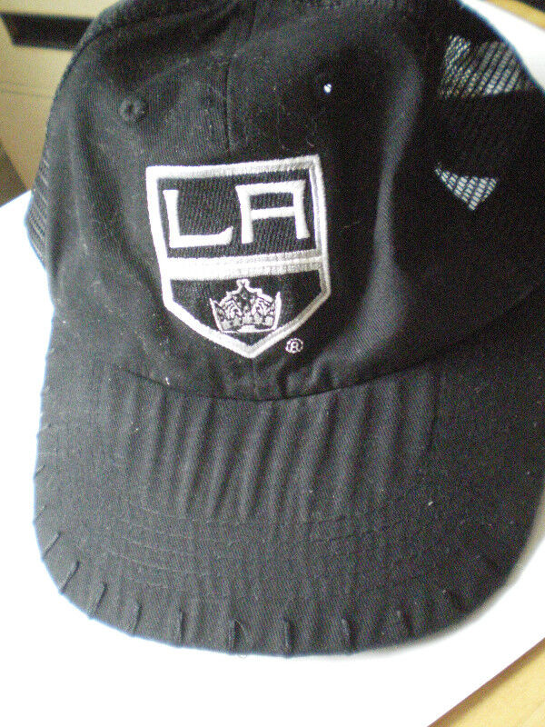 CASQUETTE Los Angeles LA Kings UNISEX Black Hat Cap OSFA NEUF + dans Hockey  à Laval/Rive Nord