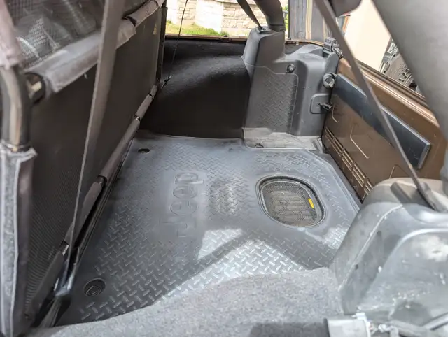 2015 Jeep Wrangler Sahara63417672821761122