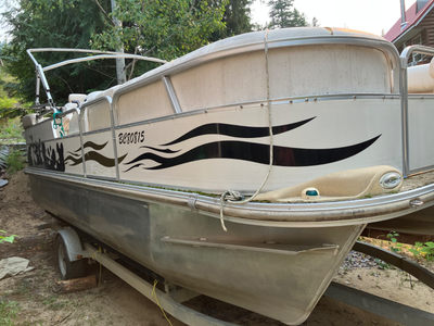 motor runs, leg lift needs a component, seats need renew, sold as is, good to fix up and use, needs...
