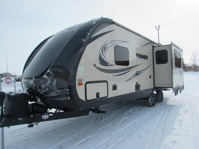 Keystone Premier Bullet Ultra-Lite in Travel Trailers & Campers in Strathcona County - Image 2
