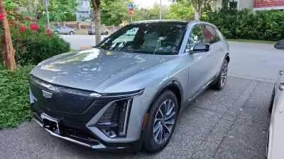 LEASE TAKEOVER — 2024 Cadillac LYRIQ Luxury 2 (RWD) EV • Rear-Wheel Drive • 550 km Range • Grey • Lu...