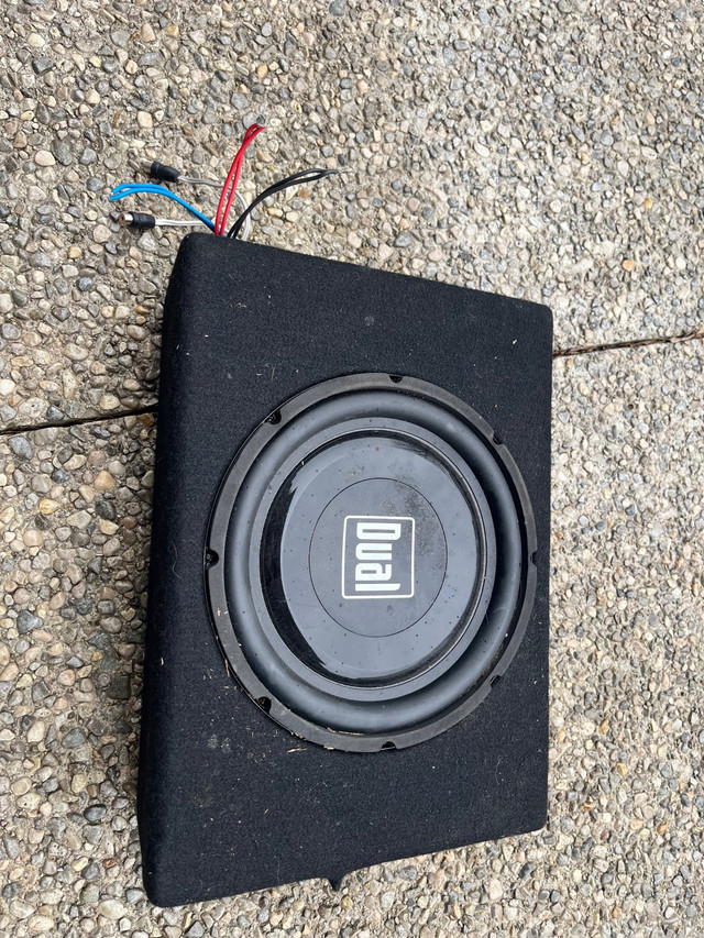 Dual Electronic Subwoofer Set in Speakers in Oakville / Halton Region