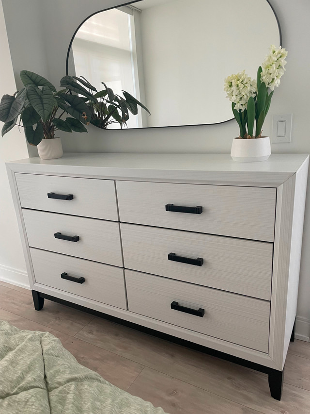 White 6-Drawer Kate Dresser – The Brick | Like New in Dressers & Wardrobes in City of Toronto - Image 3