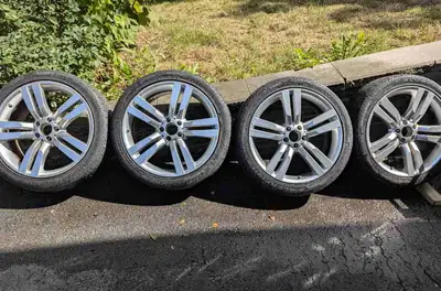 Original Mercedes 20-inch mags with Pirelli Scorpion Zero tires. Wheels: - 20" Diameter x 8.5" Width...