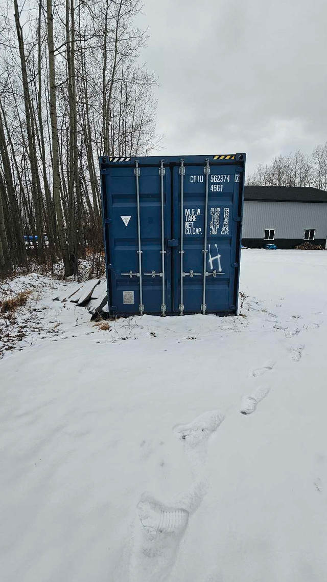 40 ft seacan with two roll up doors.  in Other Business & Industrial in St. Albert - Image 3