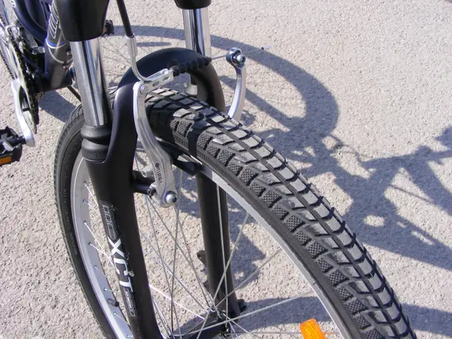 Vélo 26 po Infinity Mayhem, 21 vitesses, bleu. in Mountain in Laval / North Shore - Image 7