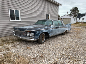 1961 Chrysler Imperial crown