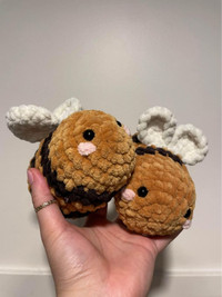 Crochet Bumble Bee Plushie