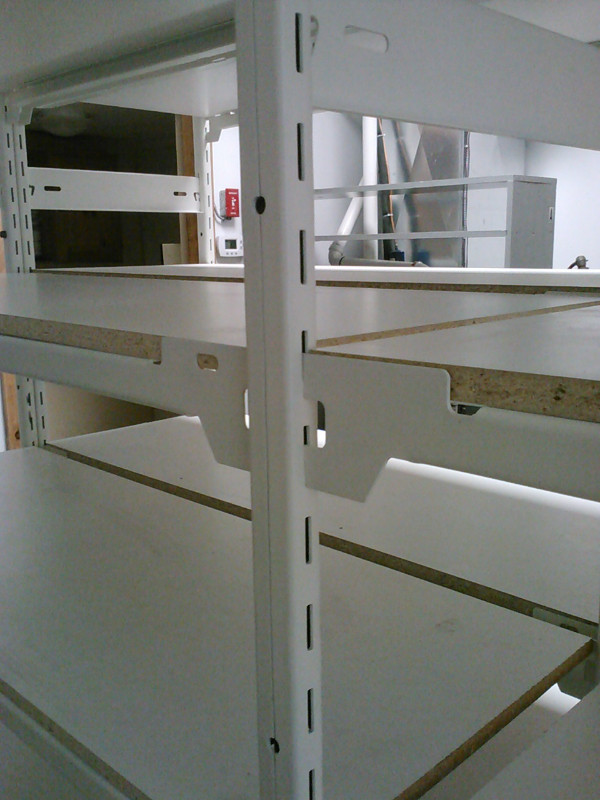 Shelving, EZ Rect Type 1 . . . 950 pcs 4' long shelf beams