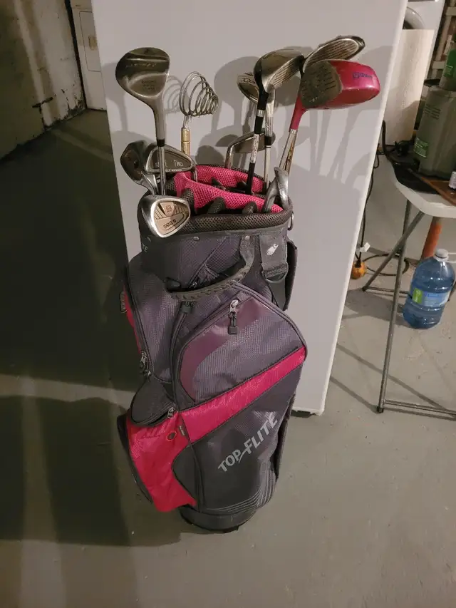 Woman's Golf bag and set of clubs (right-handed) in Golf in Hamilton - Image 2