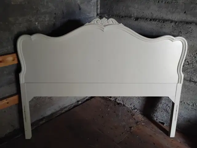Antique Victorian Double - Twin Wood Bed Frame! in Beds & Mattresses in Oshawa / Durham Region - Image 3