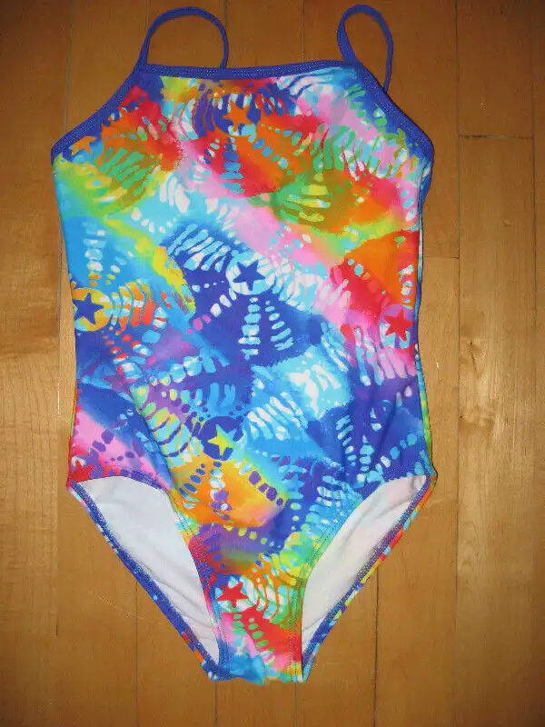 Beaux vêtements pour fille (5ans et 14 ans) in Kids & Youth in Longueuil / South Shore - Image 4