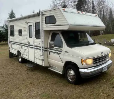 1994 FORD F-350 (Rare 7.3 Diesel) Majestic 24 Foot Motorhome -Engine runs great (passed safety in Ju...